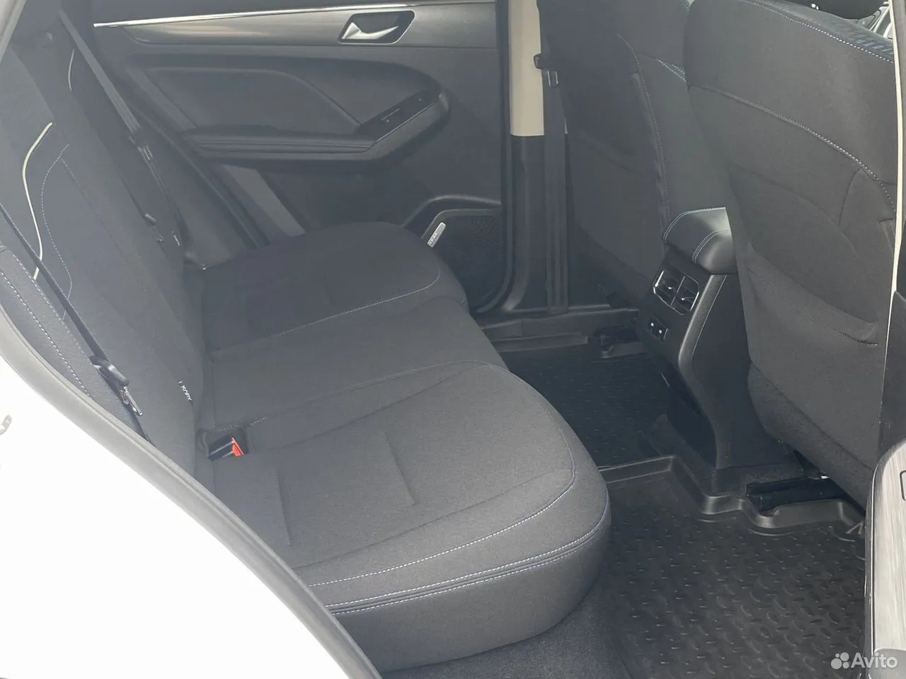 HAVAL Jolion 1.5 AMT, 2023, 60 000 км — изображение 15